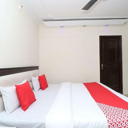Oyo 37721 Hotel Kings ปะทานโกต ภายนอก รูปภาพ