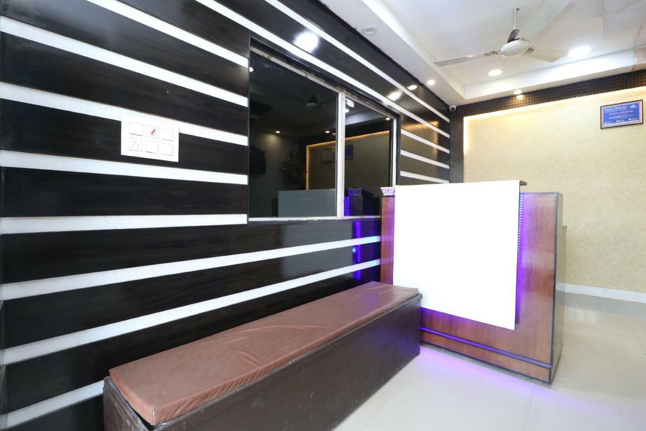 Oyo 37721 Hotel Kings ปะทานโกต ภายนอก รูปภาพ