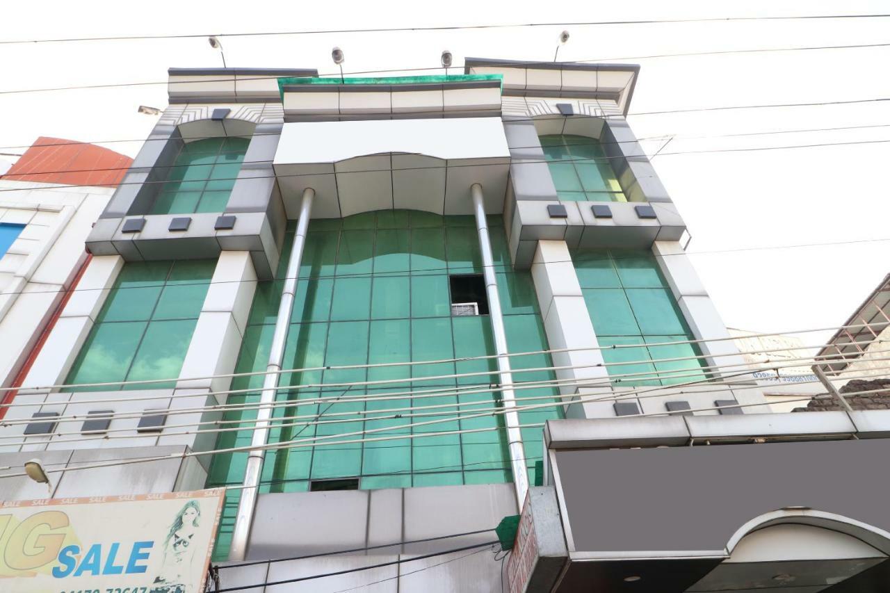 Oyo 37721 Hotel Kings ปะทานโกต ภายนอก รูปภาพ